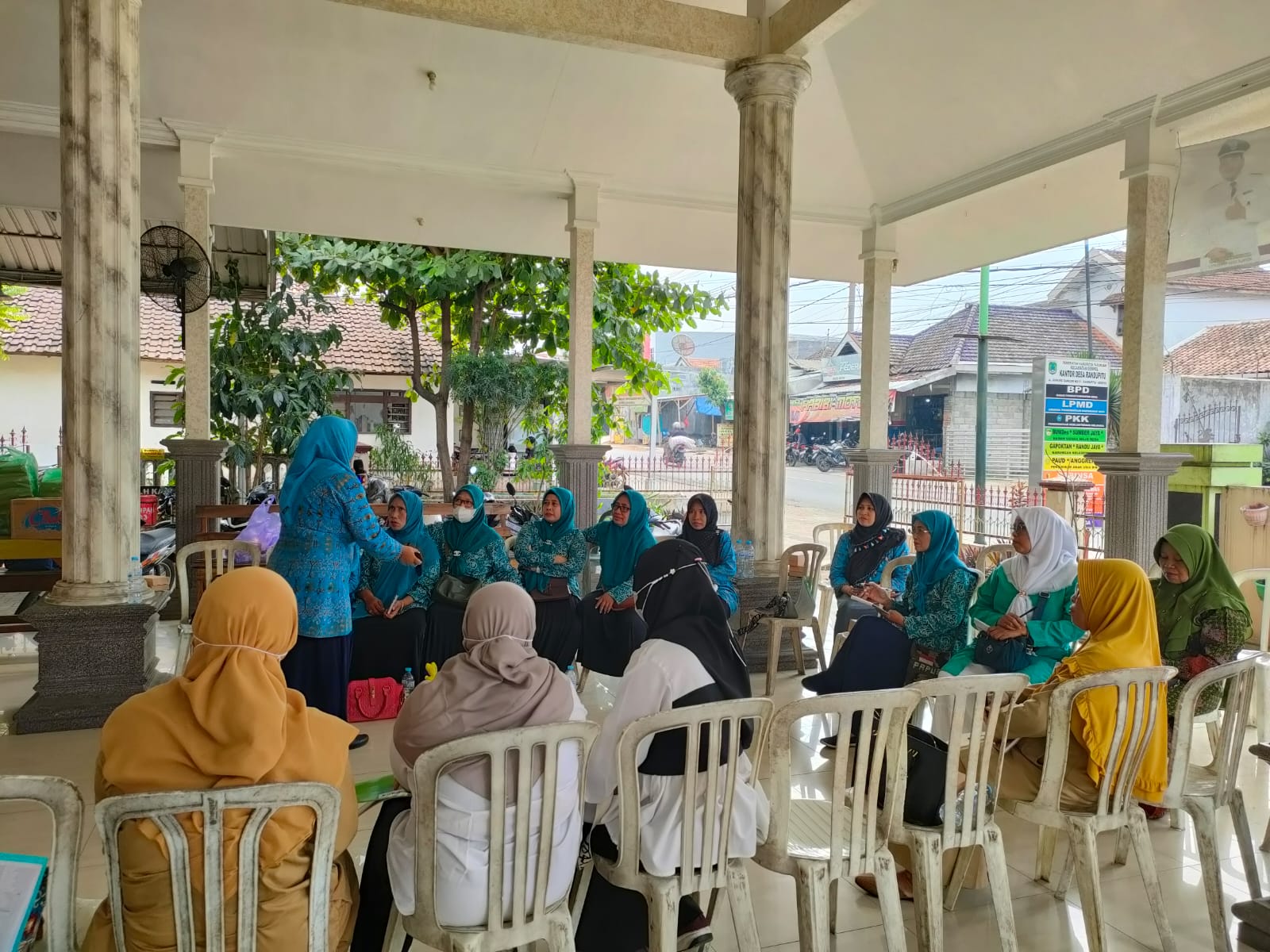 Gambar Berita Hasil dari Survey di Masyarakat Para Kader laksanakan MMD ( Musyawarah Masyarakat Desa )